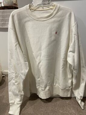 Champion Men's Crewneck Sweatshirt in Off-White with Small Logo